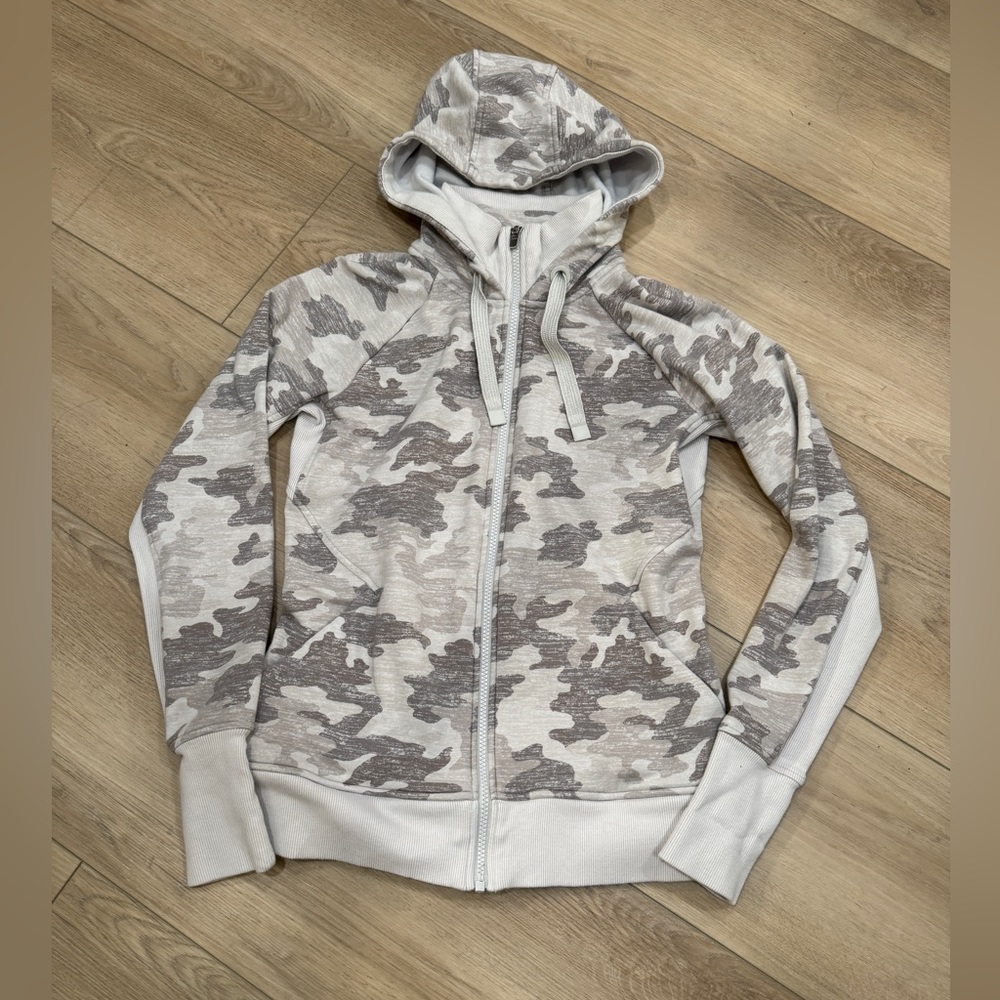 Athleta Triumph Hoodie, size small, grey and white camo, EUC